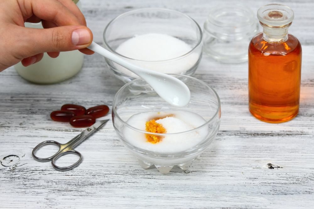 Peeling cukrowy z dodatkiem naturalnego olejku odżywi skórę
