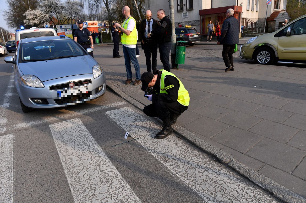 Zaatakował nożem dziennikarzy. Usłyszał zarzut