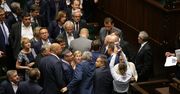 Pobicie posłów PiS? Śledczy sprawdzają awanturę w Sejmie