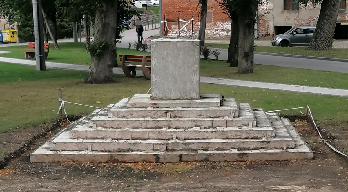 Wyjaśnienie burmistrza Wyrzyska w sprawie pomnika Chrystusa Króla