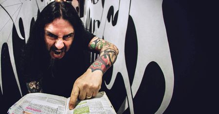 Jedyny taki kościół. Nauczają metalem