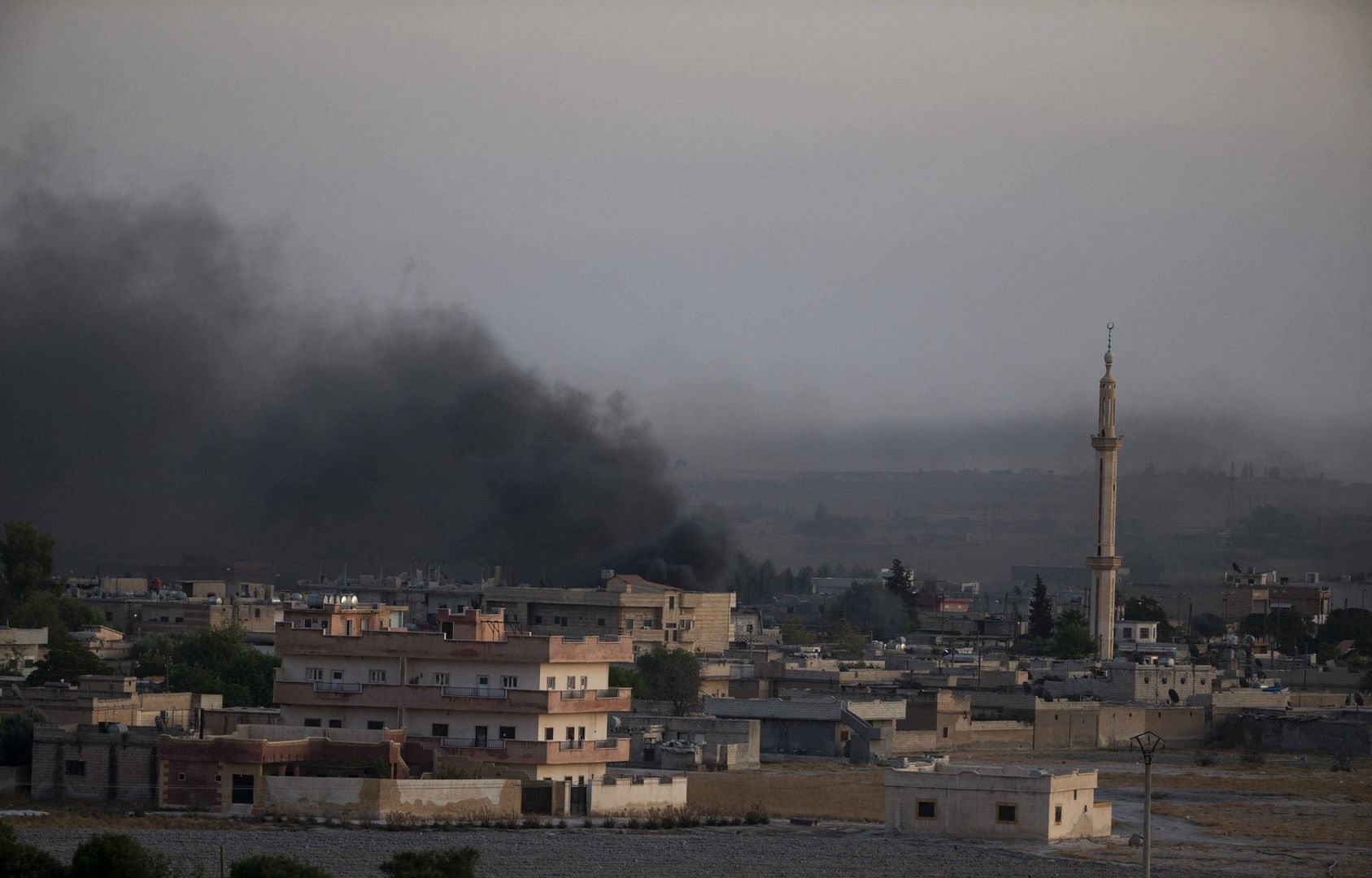 Atak Turcji na Syrię. Dym nad Tell Abyad