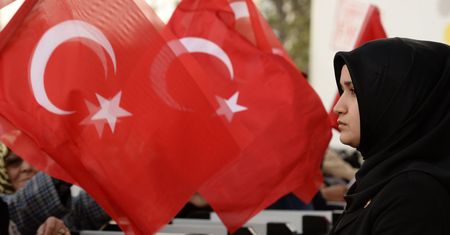 W Turcji nie umówisz się już na randkę przez media. Prezydent Erdogan zabronił