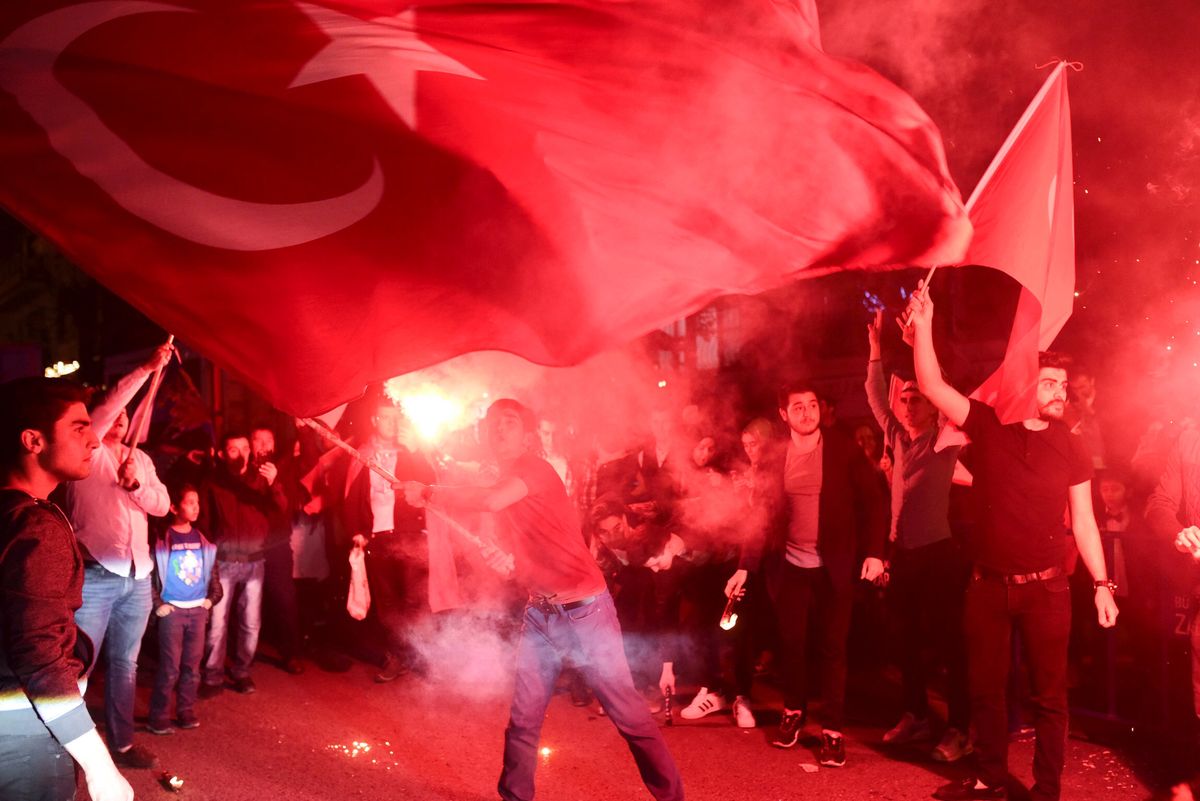 Turcja zmienia ustrój na prezydencki. Czy Erdogan zostanie sułtanem?