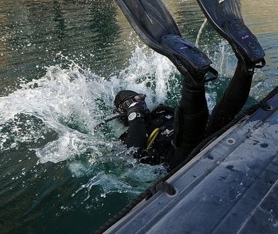 Nurkowie wyłowili zwłoki. To 18-latek, który zaginął w Sylwestra