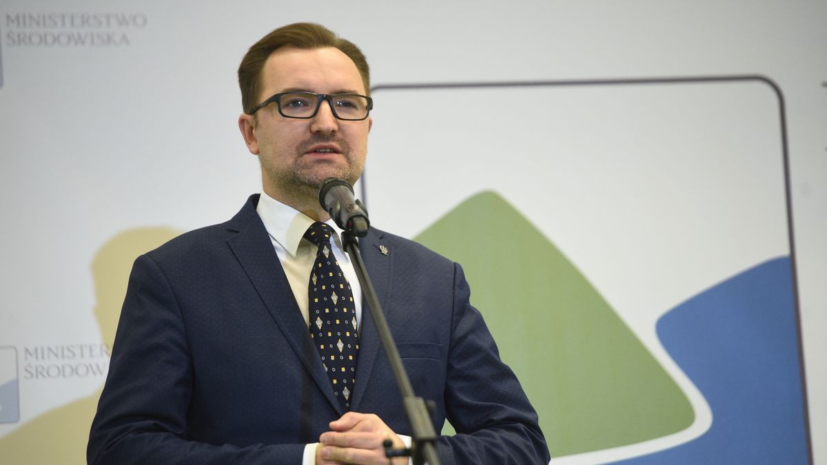 Ostra reakcja wiceministra klimatu na zarzuty stołecznego ratusza ws. wzrostu cen za wywóz odpadów