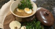 Żurek na wędzonce Ewy Wachowicz. Aromatyczna zupa na Wielkanoc