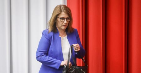 Górzyński: Szwedzi masowo uciekają do Polski? Śmieszno-straszne słowa Beaty Mazurek (OPINIA)