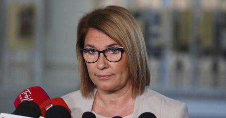 Beata Mazurek krytykuje Platformę za podejście do kobiet. "Ona kobietami gardzi"