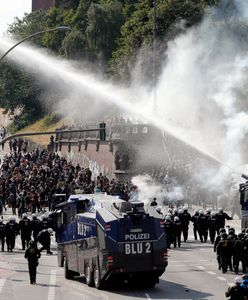 Zamieszki w Hamburgu. Policja użyła armatek wodnych