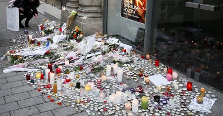 Polak próbował zatrzymać zamachowca ze Strasburga. Teraz walczy o życie