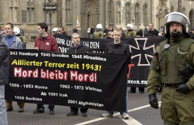 Rocznica zbombardowania Magdeburga - wiece neonazistów i lewicy