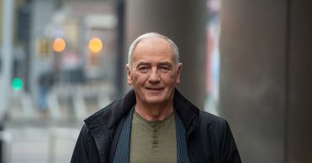 Karol Strasburger komentuje późne ojcostwo. Cieszy się życiem, mimo opinii innych