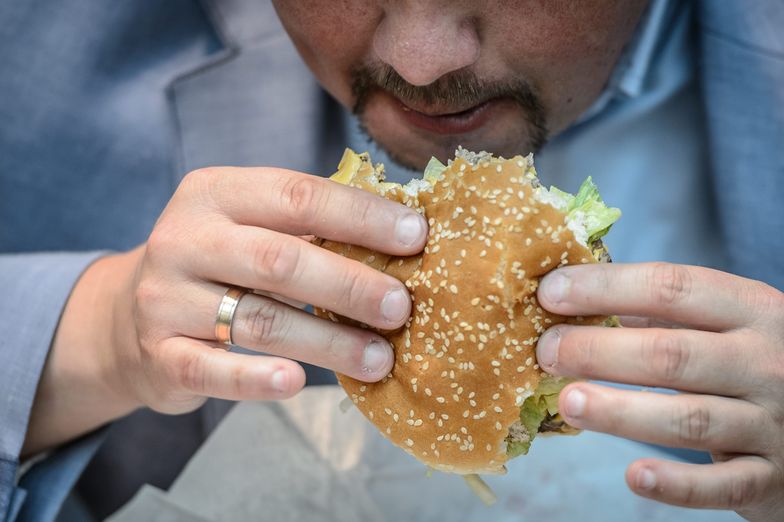 Restauracje i kawiarnie nie widzą, co zrobić z nadwyżkami.