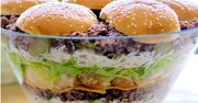 Pomysłowa sałatka-hamburger