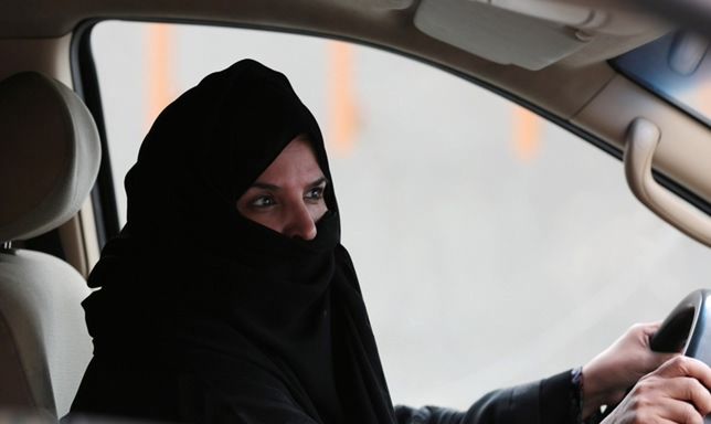 Koniec z poniżaniem kobiet w Arabii Saudyjskiej. Będą mogły prowadzić samochód