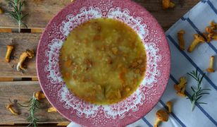 Zupa z kurkami i kaszą jaglaną