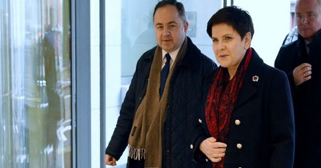 Premier Szydło już pakuje walizkę i wraca do Polski