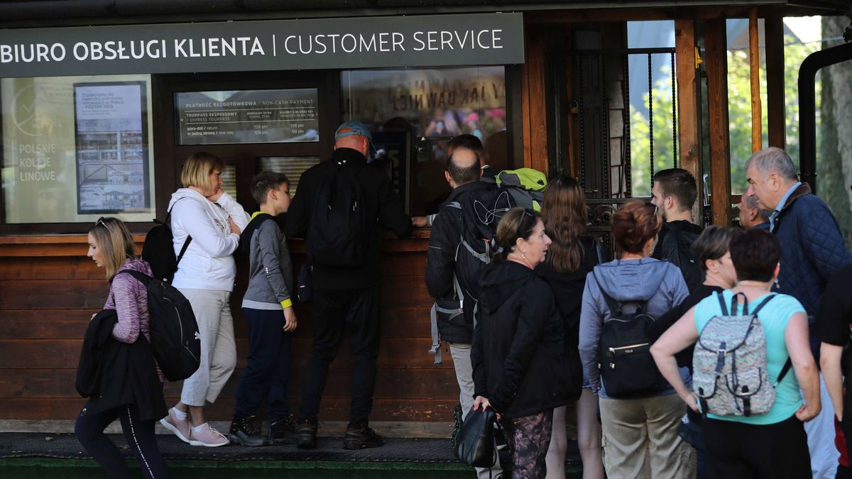 Ciemne chmury gromadzą się nad urlopowiczami. Nie wszyscy będą mogli pozwolić sobie na wymarzony urlop tego lata.