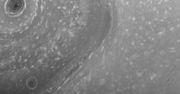 NASA: Sonda Cassini sfotografowała niesamowite zjawisko na Saturnie [Zdjęcia]
