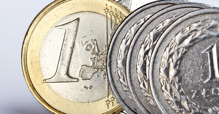 Polska waluta pod presją. Europejski Bank Centralny rozdaje karty