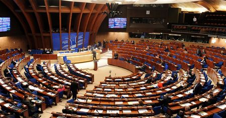 Przyjęto rezolucję ws. praworządności w Polsce. Poparli ją parlamentarzyści PO i Nowoczesnej