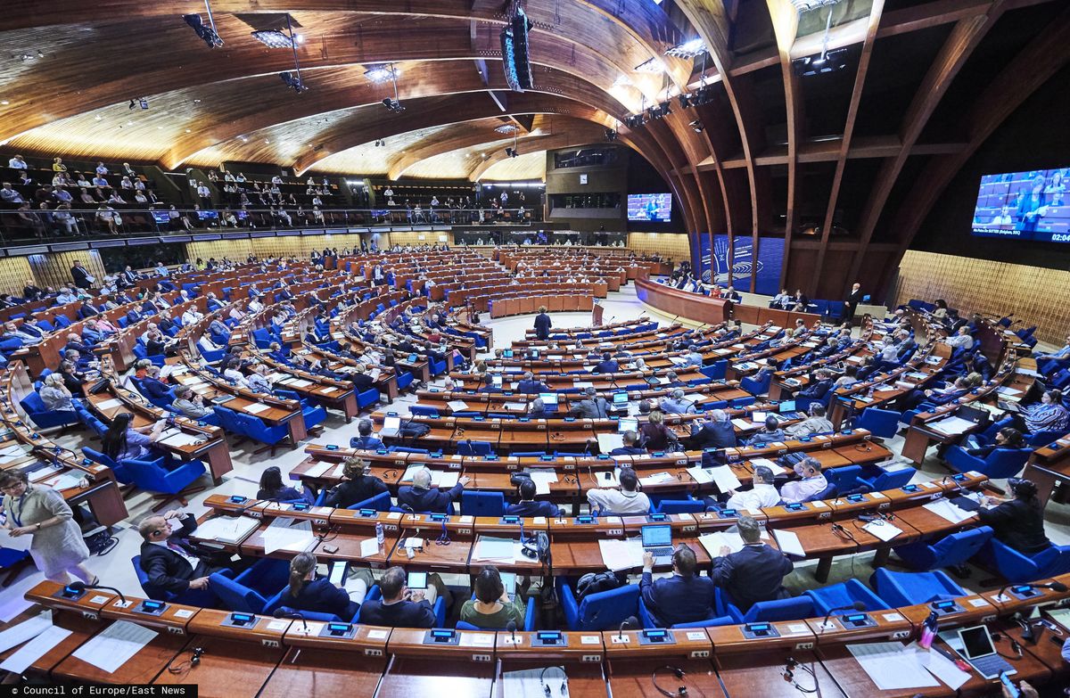 Rada Europy przyjęła krytyczną rezolucję ws. Polski. Zakłada procedurę monitoringu