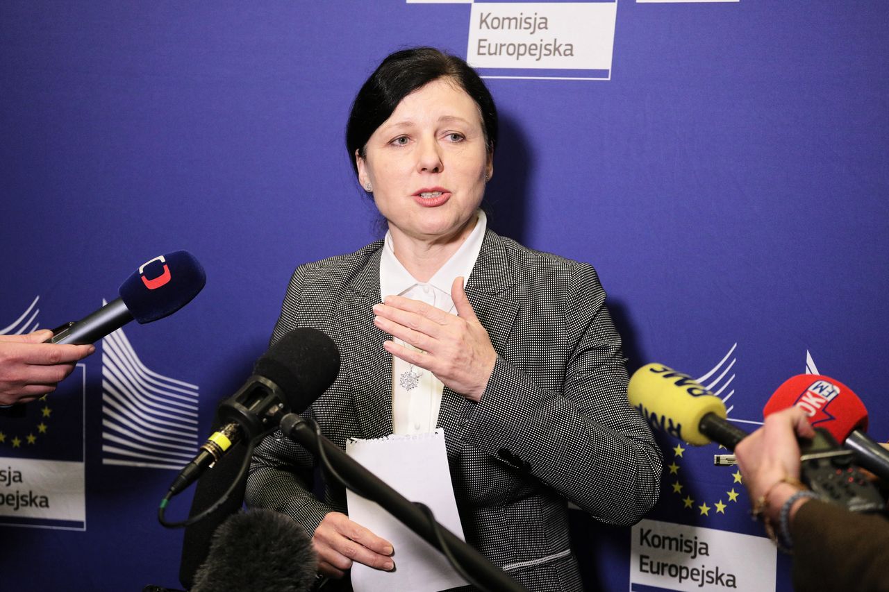 Vera Jourova w Polsce. Rzecznik rządu ocenia: jej intencje nie są szczere