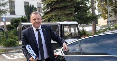 800 mln kredytu i festiwal w Opolu mają pomóc Jackowi Kurskiemu w utrzymaniu fotela prezesa TVP