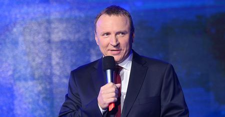 Jacek Kurski chwali się oglądalnością TVP. Nie za wcześnie? O jednym z pewnością zapomniał