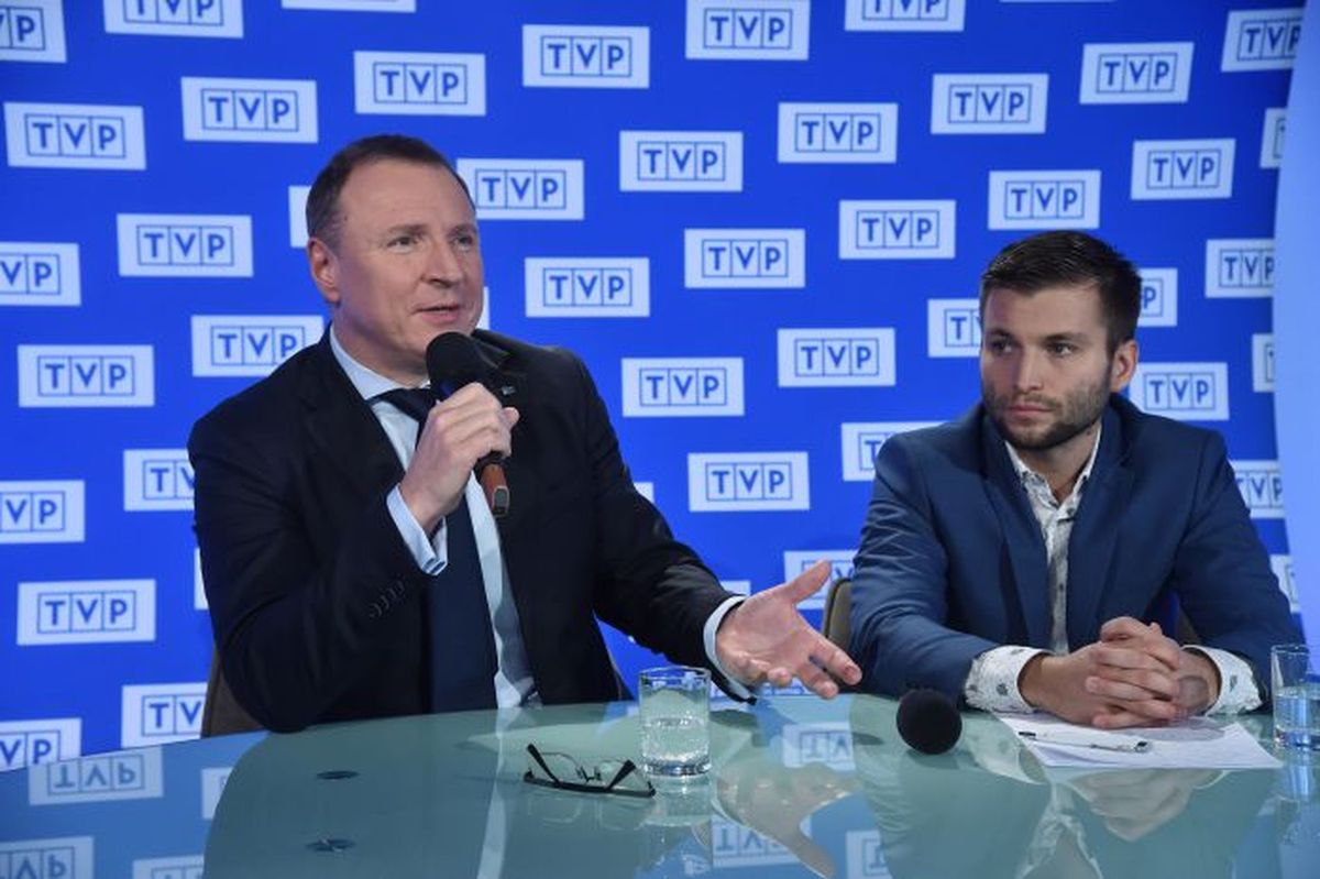 Jacek Kurski cieszy się z powrotu meczów na antenę TVP. "To nowy wymiar patriotyzmu, powinniśmy być z narodem"