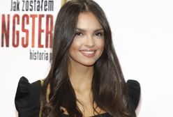 Klaudia El Dursi w kostiumie kąpielowym. Namawia fanów do zostania w domach