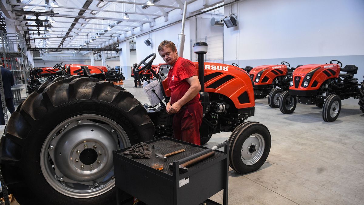 Ursus ma na głowie komornika.