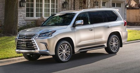 Lexus debiutuje w Indiach po 28 latach nieobecności