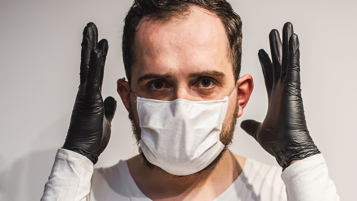 Koronawirus w Polsce. W Biedronce można kupić maseczki ochronne