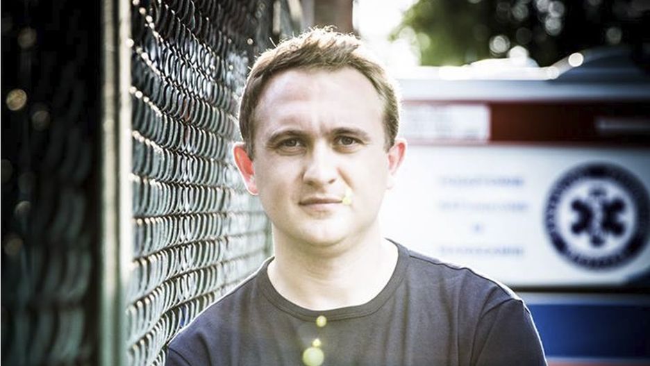 Paweł Kapusta jest autorem reportaży.