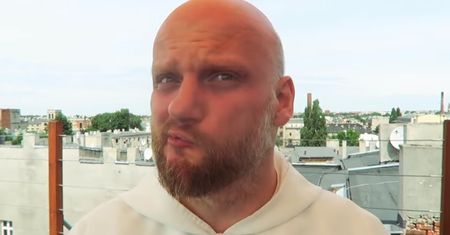 "Za grzechy duchowieństwa w Kościele". Dominikanin wyruszył do Jerozolimy... pieszo