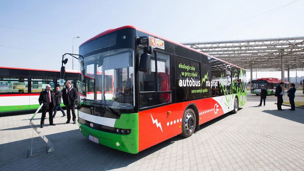 Ursus, znany z produkcji ciągników, wszedł na rynek autobusów.