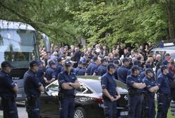 Ekshumacja Arkadiusza Rybickiego. Protest i kordon policji przed cmentarzem