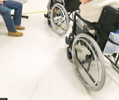 Ratusz w stolicy ma kłopoty z niepełnosprawnymi pracownikami. Jest ich zbyt mało