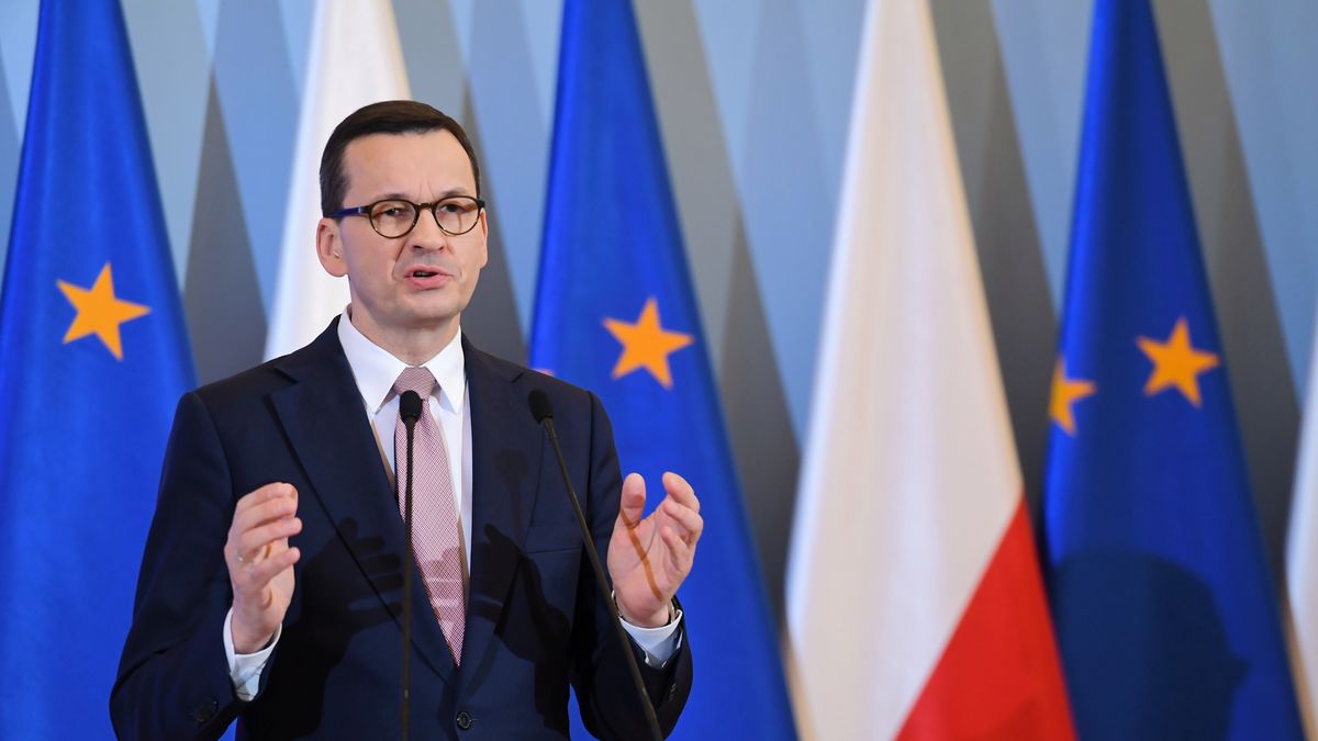 Mateusz Morawiecki poinformował na konferencji o obostrzeniach obowiązujących w Polsce