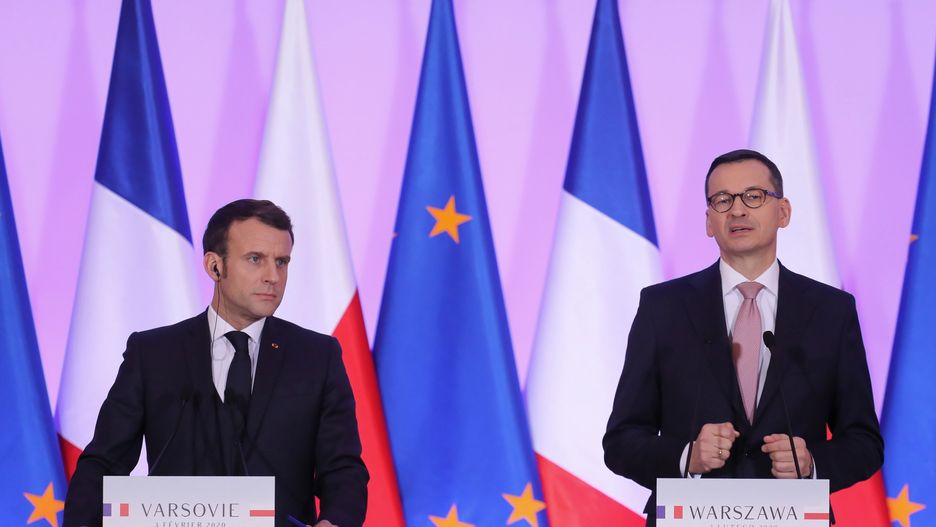 Emmanuel Macron i Mateusz Morawiecki spotkali się w KPRM. "Francja nie chce nikogo pouczać"