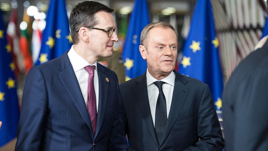 Mateusz Morawiecki i Donald Tusk rozmawiali podczas nieformalnego szczytu UE