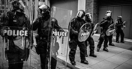 Policjanci z USA użyli gazu łzawiącego, by obezwładnić 9-letnią dziewczynkę