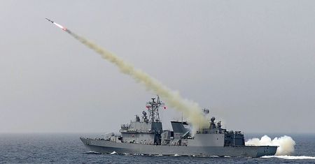 Iran grozi USA. "Przenieście bazy w promieniu tysiąca kilometrów"