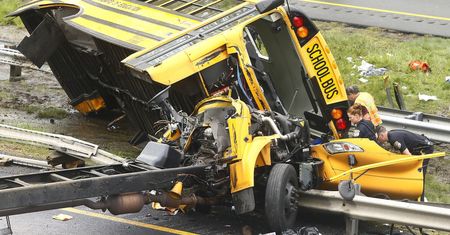 "Dzieci wypadały z autobusu". Horror uczniów z New Jersey