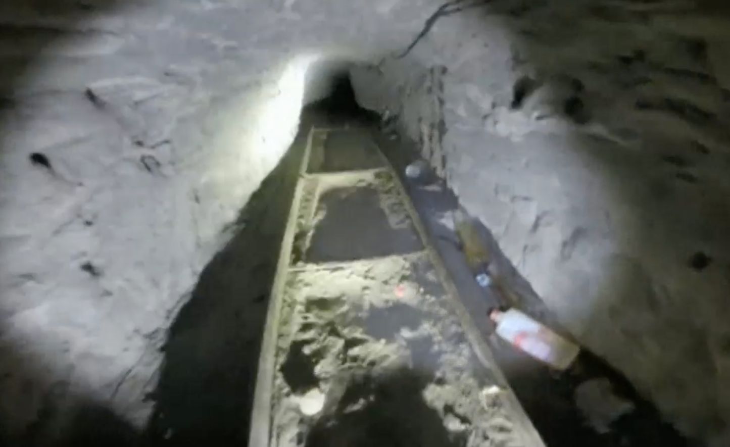 Najdłuższy narkotykowy tunel biegnący pod granicą USA
