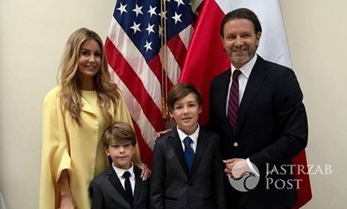 Małgorzata Rozenek z rodzina w Ambasadzie Amerykańskiej w Warszawie swietuja Dzień Niepodległości