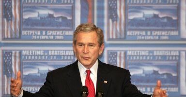Bush życzy papieżowi rychłego powrotu do zdrowia