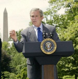 Bush obiecuje wojnę z terroryzmem, z nędzą i AIDS